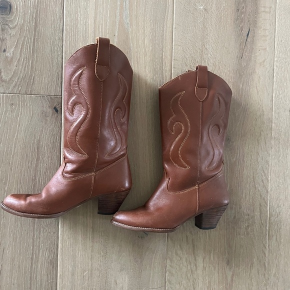 Carmel Shoes - Womens Vintage Cowboy Boots - Carmel - Size 7.5